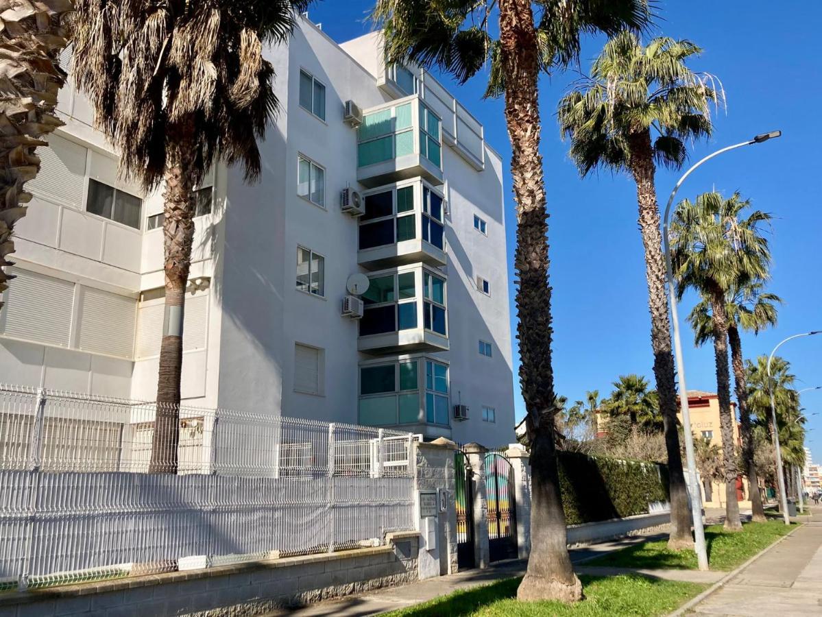 Atico Valdelagrana Playa - Aire Acondicionado Y Piscina Apartman El Puerto de Santa María Kültér fotó
