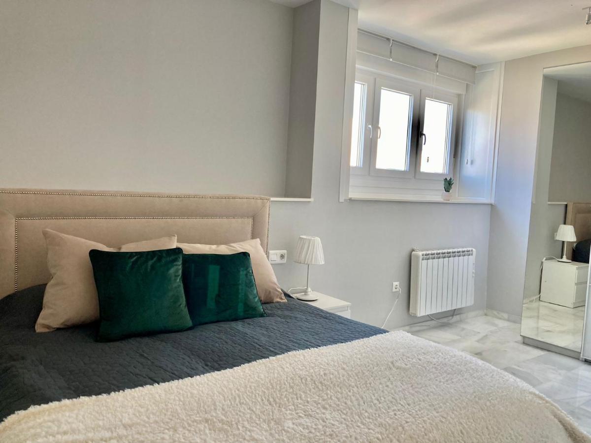 Atico Valdelagrana Playa - Aire Acondicionado Y Piscina Apartman El Puerto de Santa María Kültér fotó