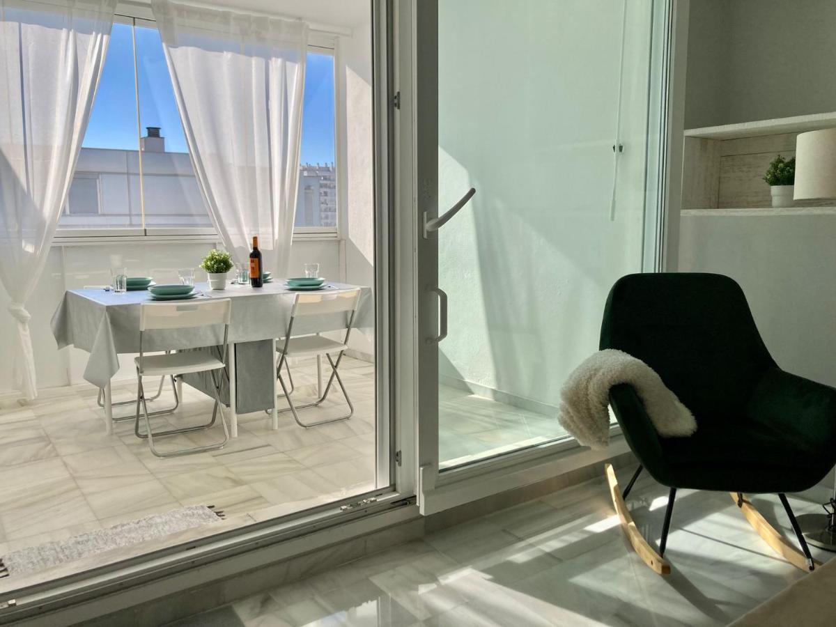 Atico Valdelagrana Playa - Aire Acondicionado Y Piscina Apartman El Puerto de Santa María Kültér fotó