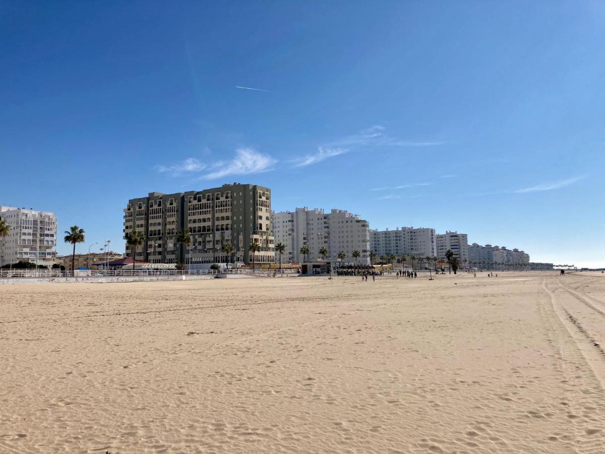 Atico Valdelagrana Playa - Aire Acondicionado Y Piscina Apartman El Puerto de Santa María Kültér fotó