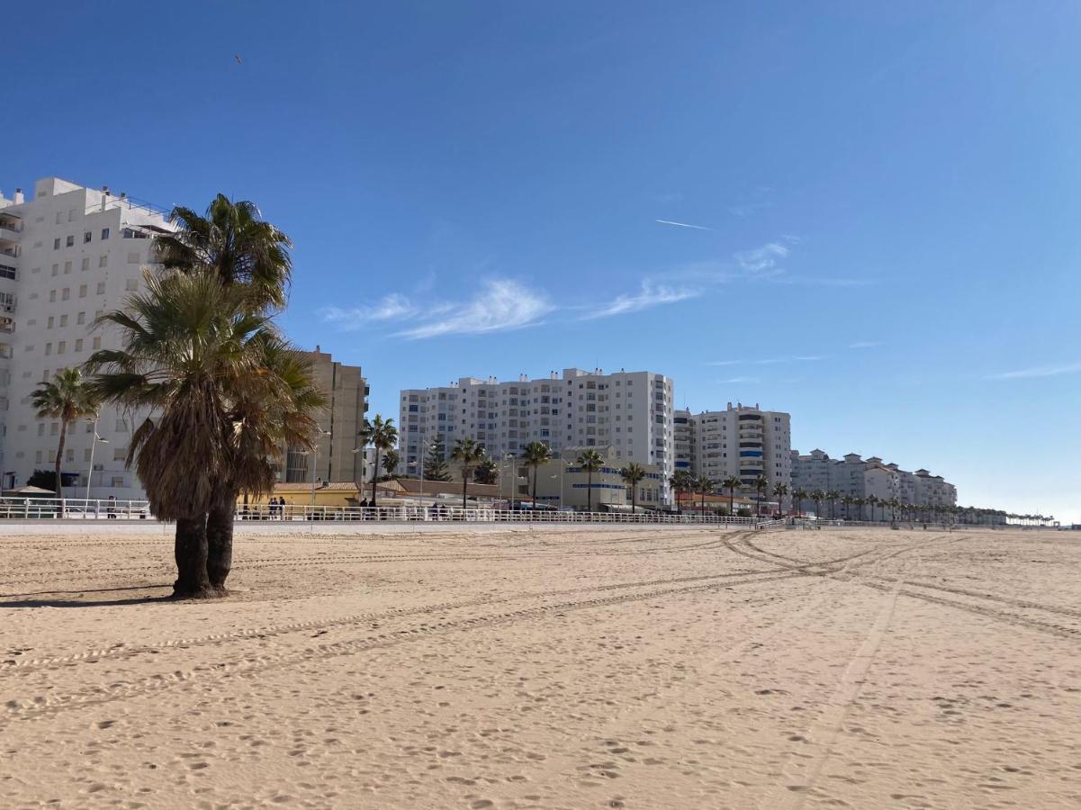 Atico Valdelagrana Playa - Aire Acondicionado Y Piscina Apartman El Puerto de Santa María Kültér fotó